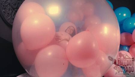 Saskia pops a lot of pink Balloons in her Climb In Balloon 4K UHD Version