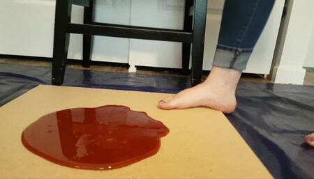 Jade Bunniii Super Stuck in a Honey Trap