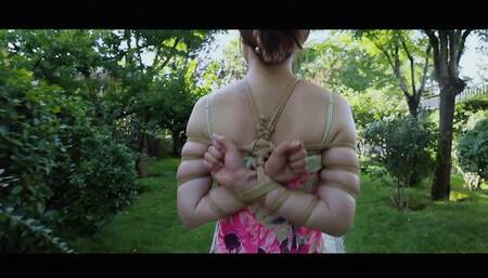 YT2120 Traditional Chinese Bondage Walking