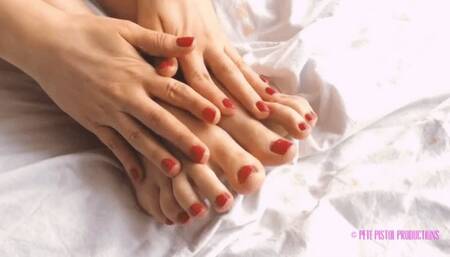 Avas sexy feet in Slow Motion