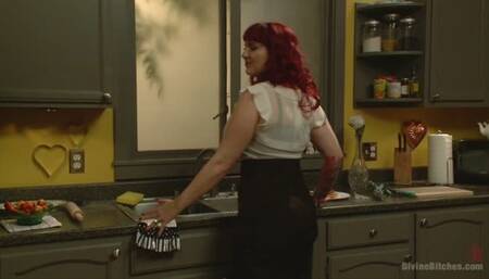 Impregnate Me, Bull! My Husband Doesn't Measure Up!