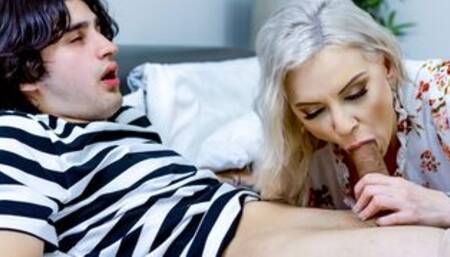 A steamy 3SOME for Kenzie and the teens