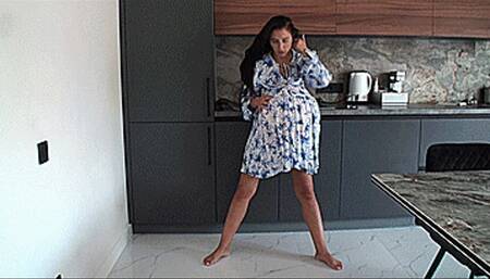 Doctor in a pregnant woman (1920x1080 HD ) MP4