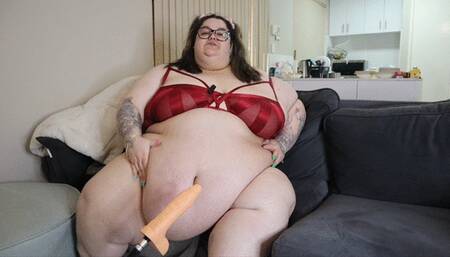 SSBBW gets machine fucked!