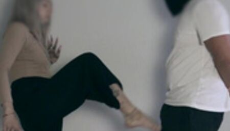 Barefoot Ballbusting