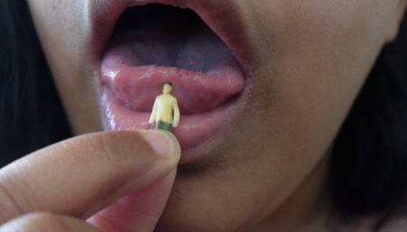 A Tiny Dinner For Giantess Pandora