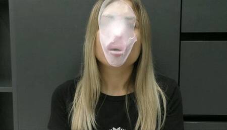 Smashing the big bubbles in your face MP4 HD 720p