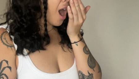 Tiny Friend vs Sammie's Bad Breath