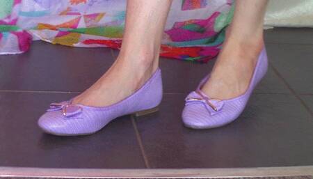 Ballet Flats Feet & Leg Flexing (mkv)