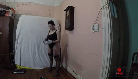 Powerful hands destroy pc speakers and keyboards WVM 720 CAM 1