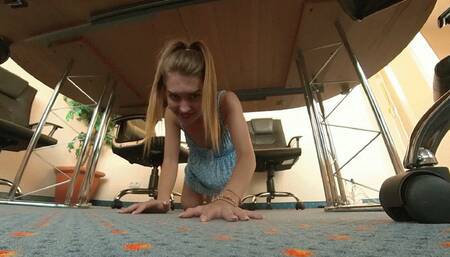 Olifairy shrinks her boss 6K VR360