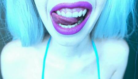 I lick my teeth - 720p