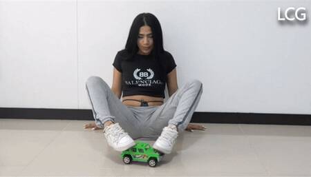 Horny Vicky Destroys Green Car