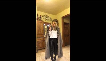 Millionaire Fur Cigar Goddess (1080p)