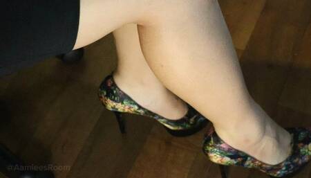 Five min left at work toe tapping