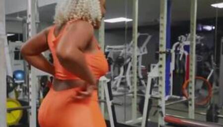 curby ebony babe mimi curvaceous twerks her big ass