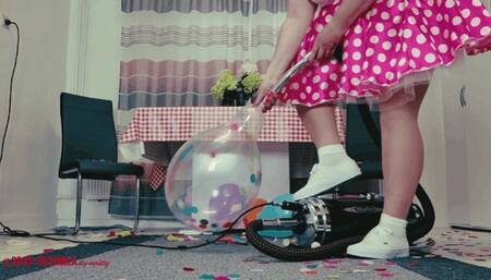 Mila - Back to the 50's - Fun with balloons & Lego (retro)