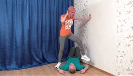 Babe with pink hair steps on lying guy with no problems, vf2079x 1080p