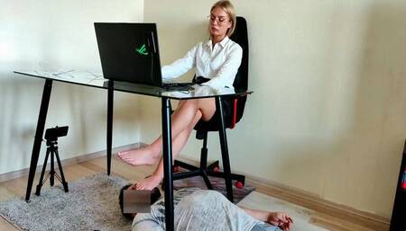 Helena - UnderTable - Side view Part4