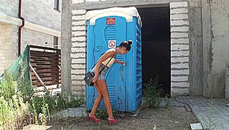 Piss in my shorts (1920x1080 HD) MP4