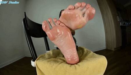 GIANT EURO Natasha leather pants and oily soles!! Part 2 - MP4