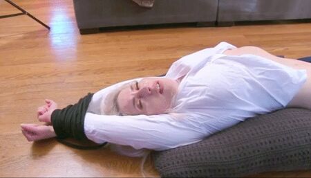 Belly Button Bugging Fantasy - mp4