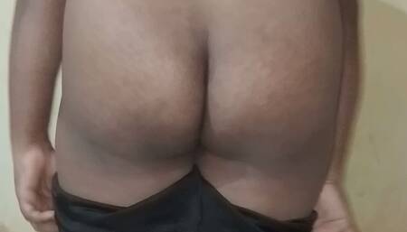Indian Sexy Aunty Showing Her Big Pussy