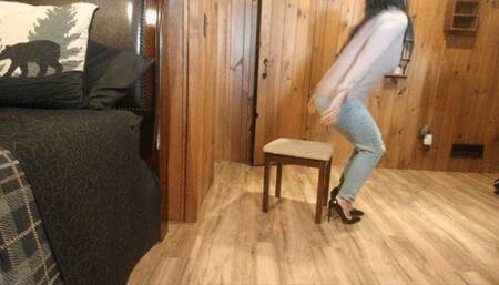 high heel toe tapping in jeans