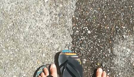 I make my feet black!