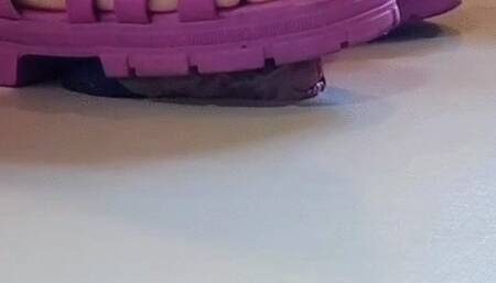 Medusa and her barbie sandals 1080p