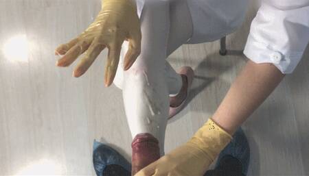 medical exam of a penis with a cumshot on her leggings (720p mp4)