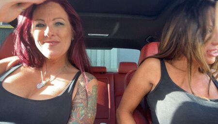 Dangerous tickling! What a Tickle fight!