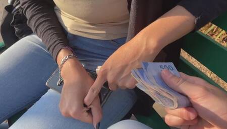 Sexo por DINERO, le pago a MEXICANA DESCONOCIDA por cojer conmigo y dejar a su NOVIO
