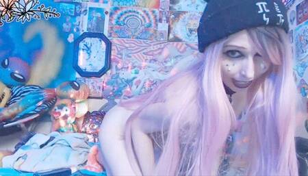 Goth Girl's Anal Fetish With New Toys!