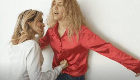 Il segreto per una resistenza incredibile - The secret to incredible endurance  (BLOUSE FETISH)