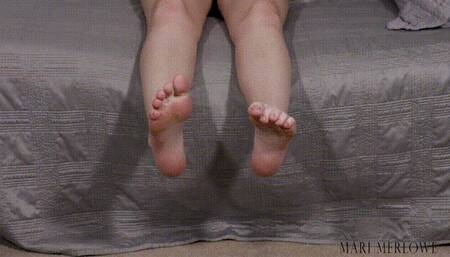 Feet Scrunching Wiggling and Playing - Mari Merlowe WMV 1080p HD
