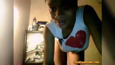 black babe with great but shaking it on webcam (MrNo)
