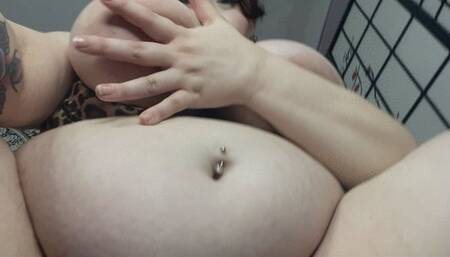 BBW fat pussy play up close with orgasm