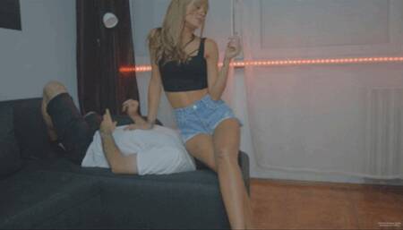 Mistress Tatjana's Chair II (wmv)