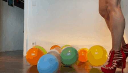 Sneaker-Girl Lisha - Popping some Balloons