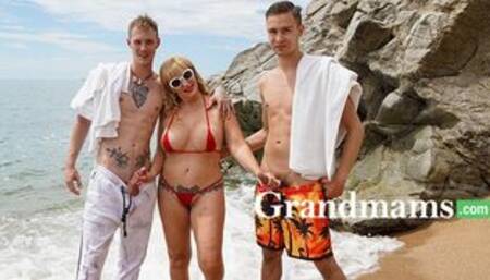 I wanna have SEX on the Beach! by GrandMams