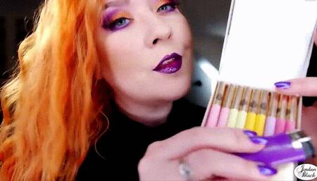 Close-up magenta glossy lips on a pink cigarette [wmv]