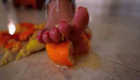 Try to cum under my feet MP4