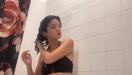 Maeve washes her hair for you