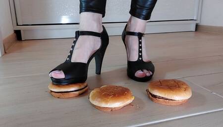 Perfect heels for crushing food