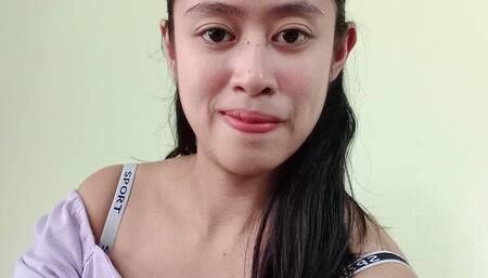 Filipina Girl Makes Doggy Style Showing Her Big Ass and Small Boobs to You