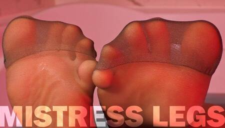 Goddess Feet In Wet Tan Knee Socks With Reinforced Toes Teasing You In Bath (MP4 HD)