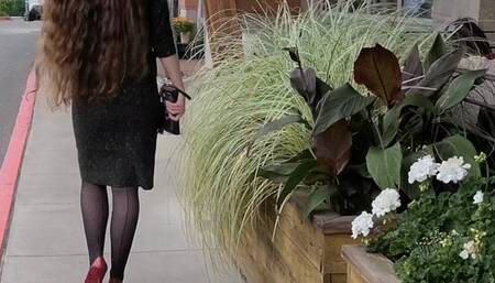 Rushing Home From Grocery Store To PEE