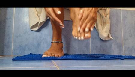 Post shower foot rub