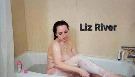 Leg Shaving and Bath at DomCon Los Angeles with Liz River